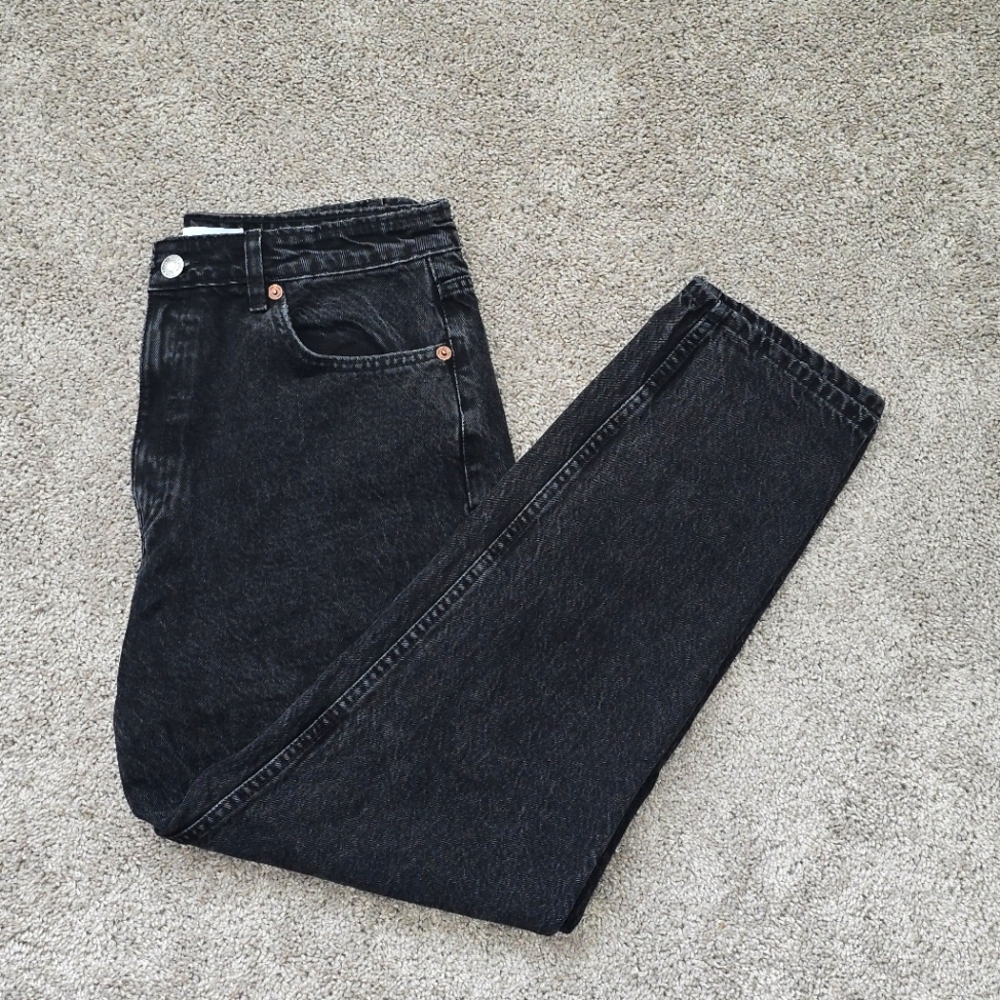 Zara Black Mom Fit Jeans with High Waist - Picture 2 of 10